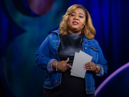 Click to play دانييل ر موس: كيف نساعد "الوسط المنسي" لبلوغ إمكاناتهم القصوى