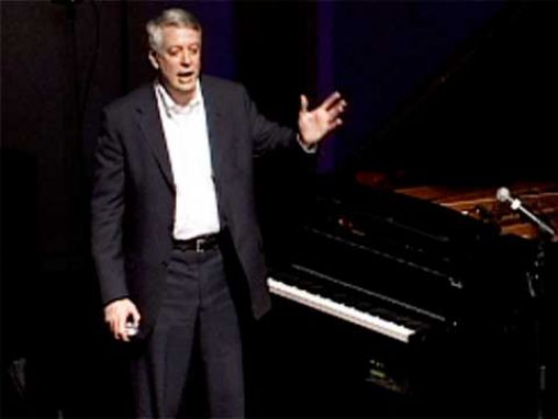 Click to play John Walker recrée de grandes interprétations musicales.