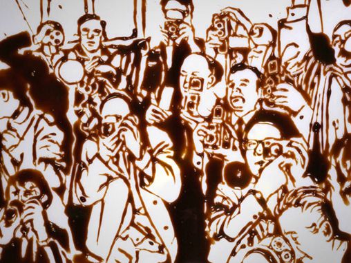 Click to play Vik Muniz: Art with wire, sugar, chocolate and string