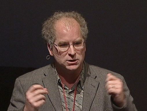 Click to play Brewster Kahle construit une bibliothèque numérique libre