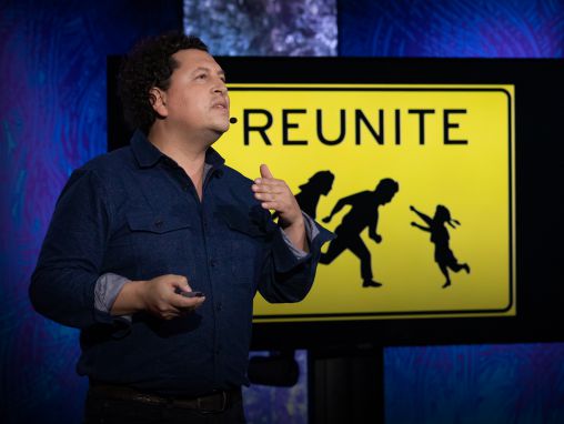 Click to play رونالد رييل: الرؤية التخريبية لمهندس معماري حول الجدار الحدودي بين الولايات المتحدة والمكسيك