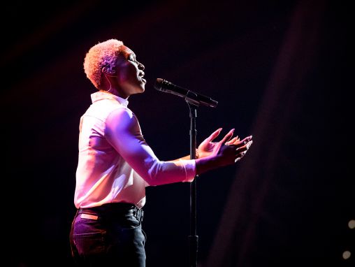 Click to play Cynthia Erivo: "Doğal Kadın" ve "Johnny ve Donna"