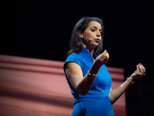 Click to play Amel Karboul: Küresel öğrenme krizi hakkında ne yapmalı?