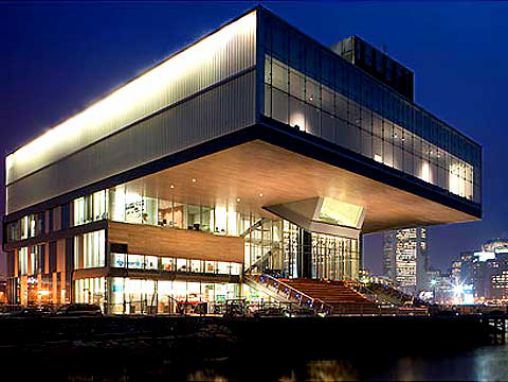 Click to play Liz Diller joue avec l'architecture