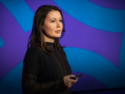 Click to play يانا بوهرار تافانيير: كيف تتعافى من إنهاك النشاط الإنساني