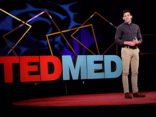 Click to play توماس كوران: هوسنا الخطير بالكمالية يزداد سوءًا