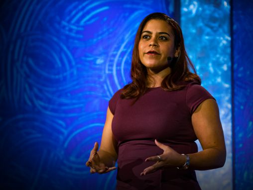 Click to play أوليمبيا ديللا فلورا: طرق مبتكرة تمكن الأطفال من الازدهار في المدرسة