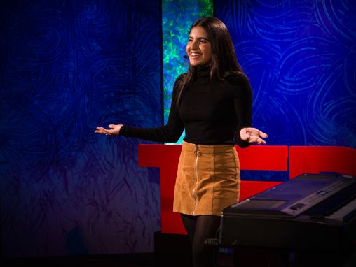 Click to play عائشة علواني: ماذا تعني إصابتي بـ«متلازمة توريت» وكيف تمنحني الموسيقى السيطرة مجددًا