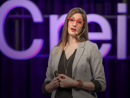 ليا جورجيس: كيف توقفنا أنماط الأجيال أثناء العمل