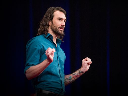 कार्सन ब्रून्स: गोंदण तुम्हाला निरोगी राहण्यास मदत करू शकते का?