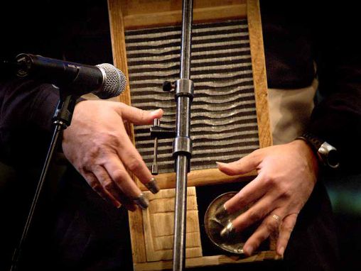 Click to play David Holt joue de l'Old-time music