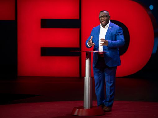 Click to play Џулијус Мада Био (Julius Maada Bio): Визија будућности Сијера Леонеа