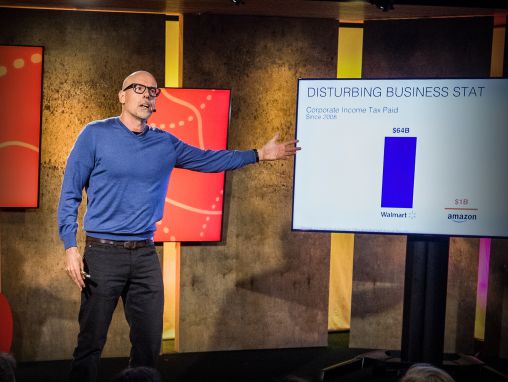 Click to play Scott Galloway: Amazon, Apple, Facebook ve Google duygularımızı nasıl yönlendiriyor?