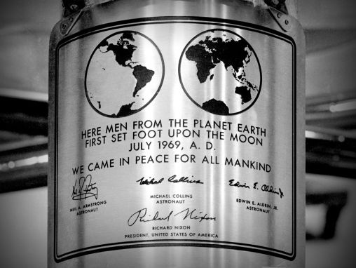 डग्लस थाॅमस: किस प्रकार से एक टाइपफेस ने अपोलो के लॉन्च में मदद की