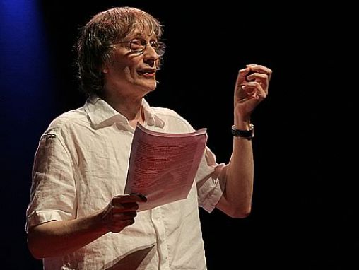 Click to play Dejvid Dojč o našem mestu u kosmosu