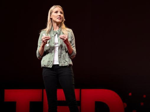 Julie Cordua: İnternetteki çocuk cinsel istismar materyalini nasıl saf dışı bırakırız