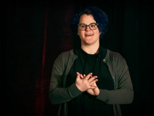 Click to play Emily Nagoski: Comment font les couples pour entretenir le désir à vie