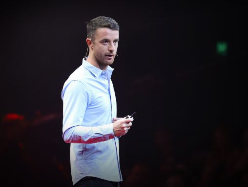 克雷格·科斯特洛: 密码学家，量子计算机和信息战