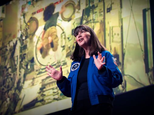 Click to play Cady Coleman: ¿Cómo es vivir en la Estación Espacial Internacional?