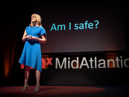 艾玛 · 贝尔切: 关于核武器，我们应该问这 3 个问题