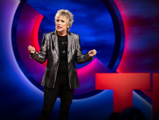 Click to play Eve Ensler: El profundo poder de una disculpa auténtica