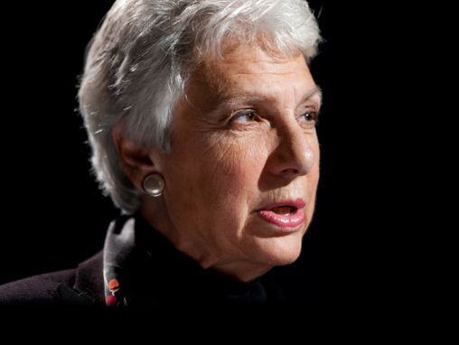 Click to play L'appel de Liz Coleman à réinventer l'enseignement des arts libéraux