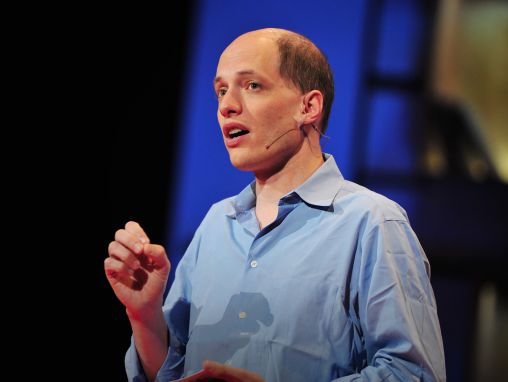 Click to play Alain de Botton: Une plus douce, humaine philosophie sur la réussite