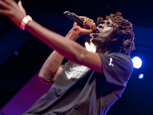 Click to play Emmanuel Jal : La musique d'un enfant guerrier
