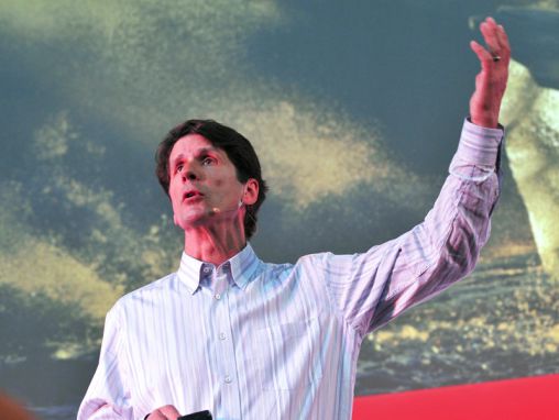 Click to play James Balog: L'accéléré photographique preuve d'une fonte des glaces extrême