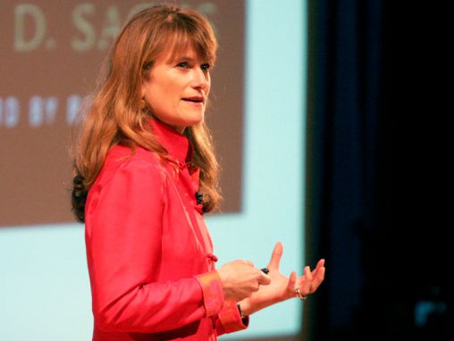 Click to play Jacqueline Novogratz: Une troisième voie pour réfléchir à l'aide humanitaire