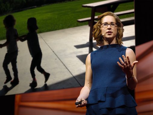 Heather Lanier: "Bene" e "male" sono le storie frammentate che ci raccontiamo