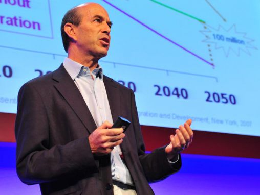 Click to play Ian Goldin : un parcours de l'avenir du monde