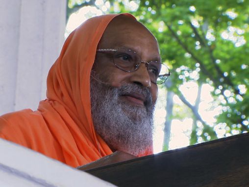 Click to play Swami Dayananda Saraswati: Le profond voyage de la compassion