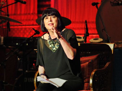 Click to play Eve Ensler: Öleld magadhoz a benned lakozó lányt