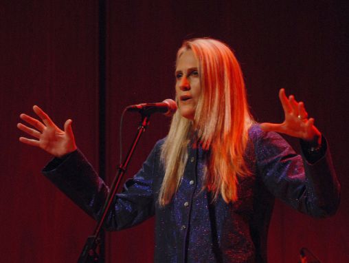 Click to play Nora York chante "Ce que je veux"