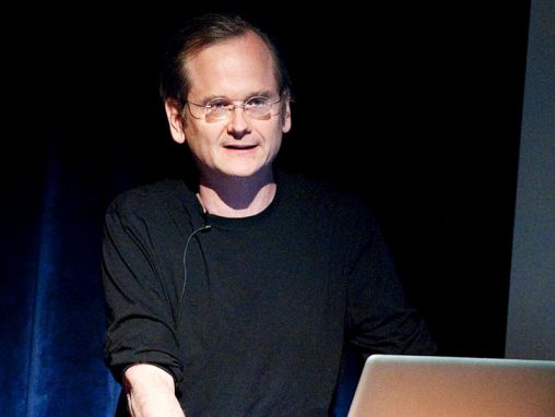 Click to play Larry Lessig: Re-examinando el Remix