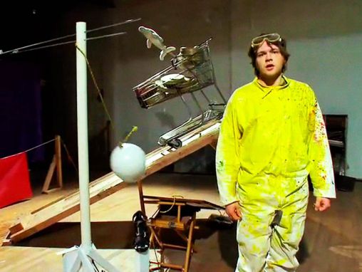 Click to play Adam Sadowsky: egy vírus-videóklipp elkészítése