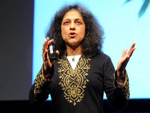 Click to play Nalini Nadkarni: Élettudomány a börtönben