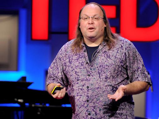 Click to play Ethan Zuckerman: Hallgassunk a globális hangokra
