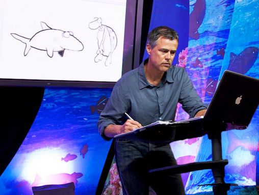 Click to play Jim Toomey: Tanulás Shermantól, a cápától
